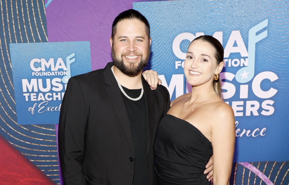 country-singer-who-worked-with-pitbull-announces-big-baby-news