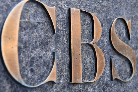 current-cbs-sitcom-star-and-wife-reveal-theyre-expecting