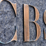 current-cbs-sitcom-star-and-wife-reveal-theyre-expecting