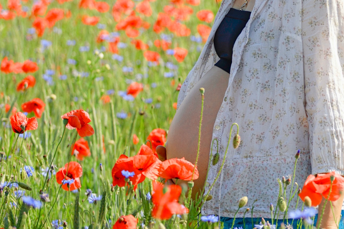 farmer-wants-a-wife-star-announces-pregnancy-after-tough-2025