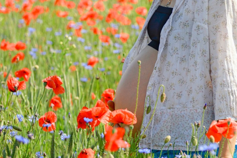 farmer-wants-a-wife-star-announces-pregnancy-after-tough-2025