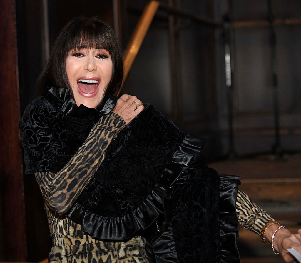 hsn-host-exits-after-43-years