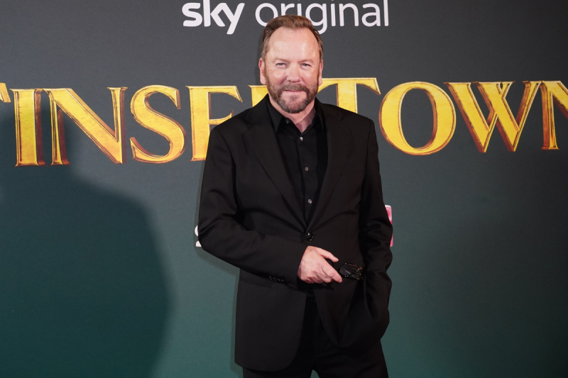 kiefer-sutherlands-friends-want-him-to-get-some-real-help-after-recent-arrest-report-says