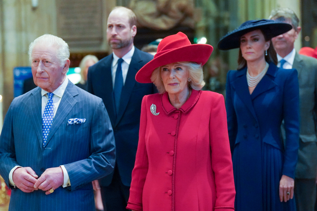 king-charles-kate-middleton-and-prince-william-heckled-over-andrews-involvement-with-epstein