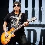 legendary-rock-guitarist-dies-at-64-rip-to-phil-campbell