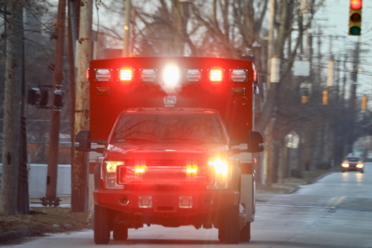 Country Music Hall of Famer Breaks Neck in Fall