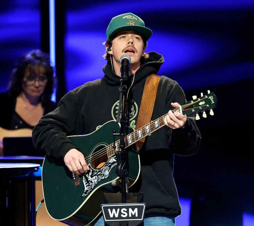 major-label-country-star-and-wife-welcome-twin-boys