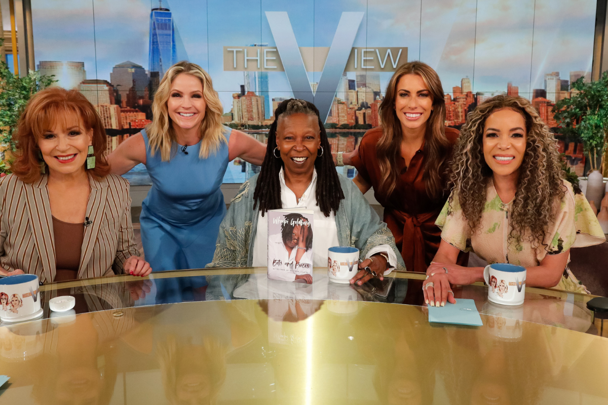 the-view-host-skips-interview-with-carrie-underwood-after-president-trump-inauguration-controversy