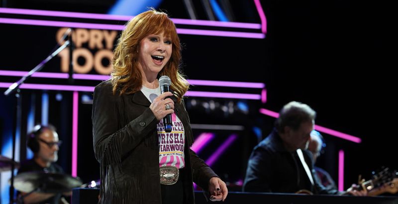 3 of Reba McEntire's Most Incredible Awards Show Performances Over the Years