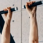 90-year-old-grandmother-smashes-world-record-for-longest-dead-hang