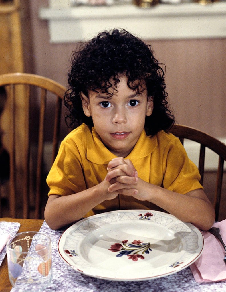 90s-sitcom-actors-wife-demanding-spousal-support-following-divorce