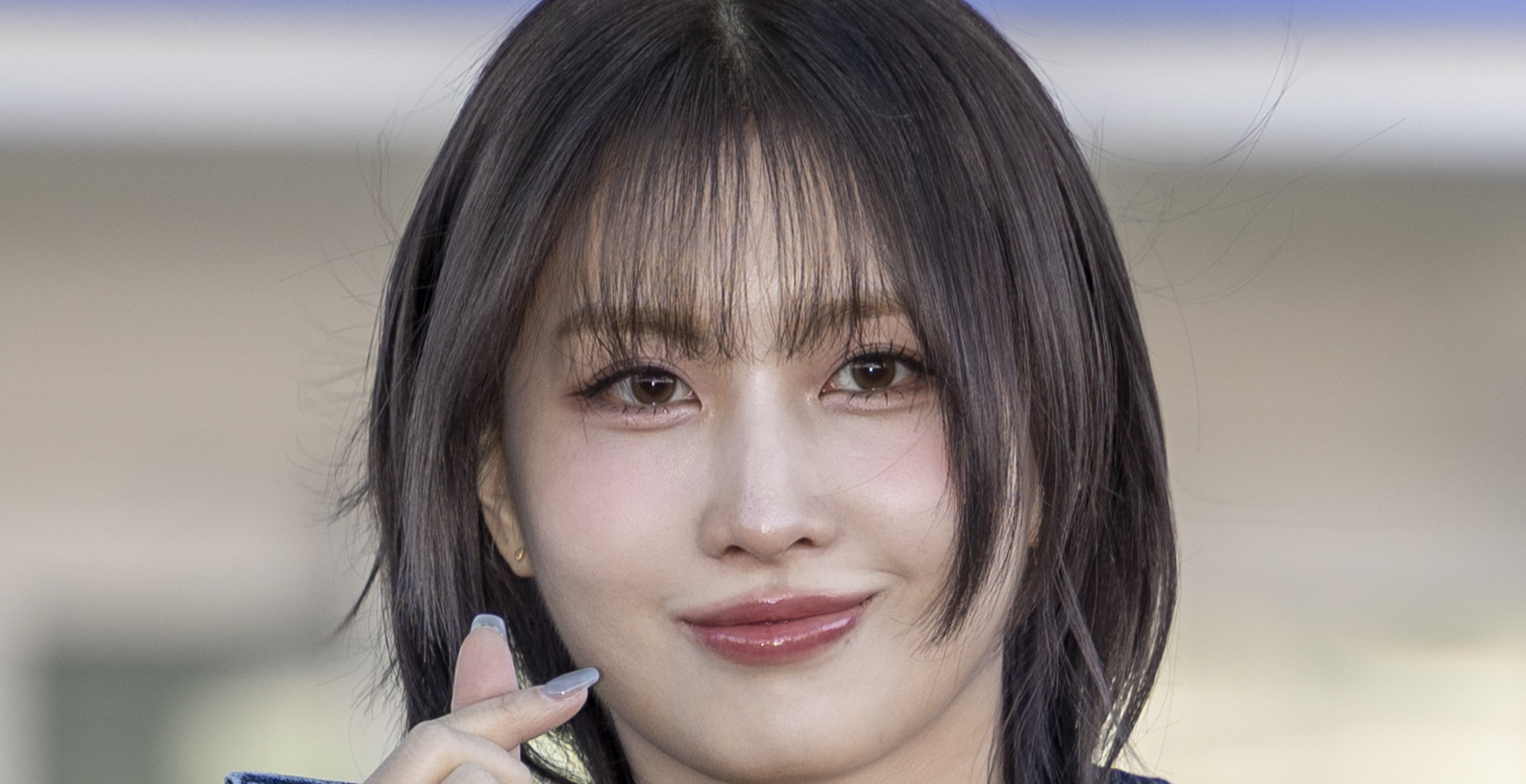 Pop Star Undergoes Urgent Tooth Extraction Amidst Her Big Concert Tour