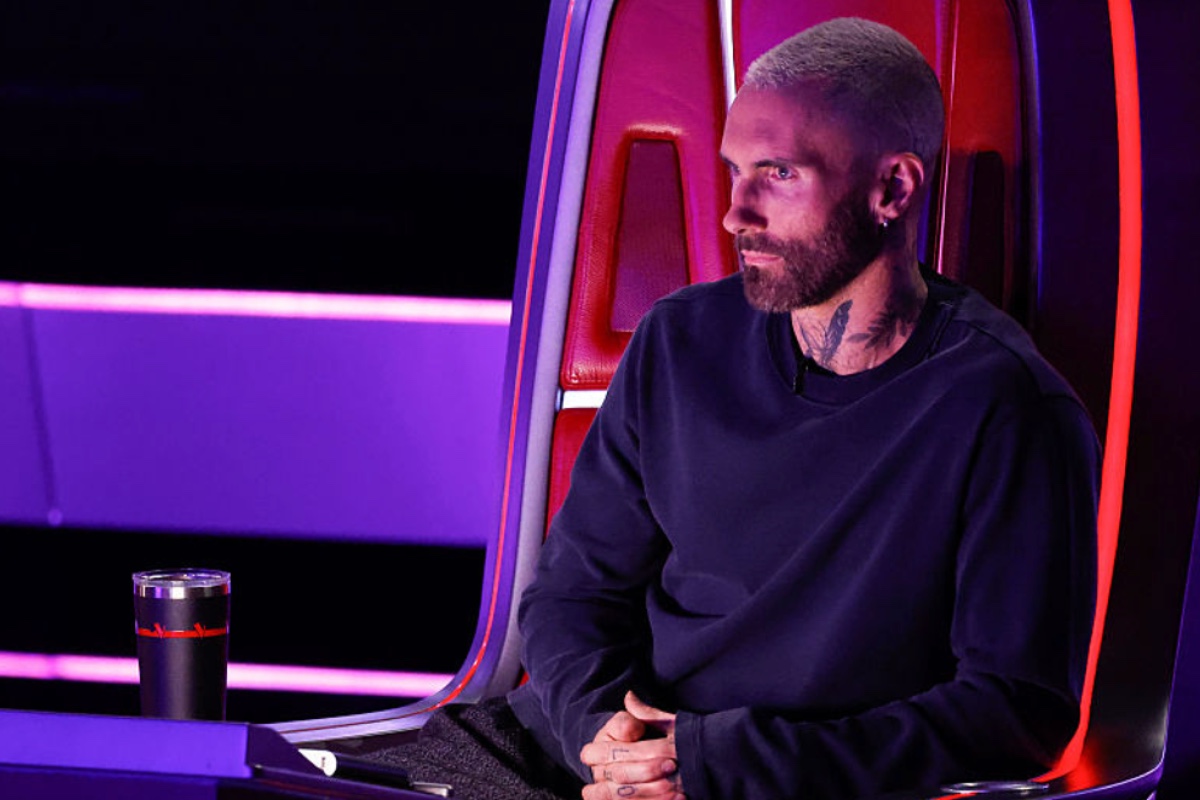 adam-levine-sets-the-voice-return