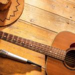 country-singer-gets-medical-treatment-after-waking-up-with-scary-symptoms