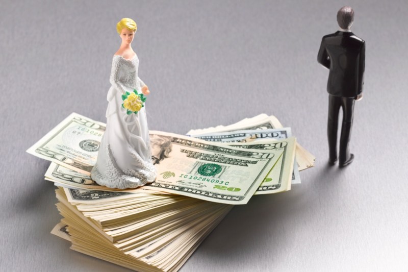 dukes-of-hazzard-star-allegedly-owes-millions-in-spousal-support