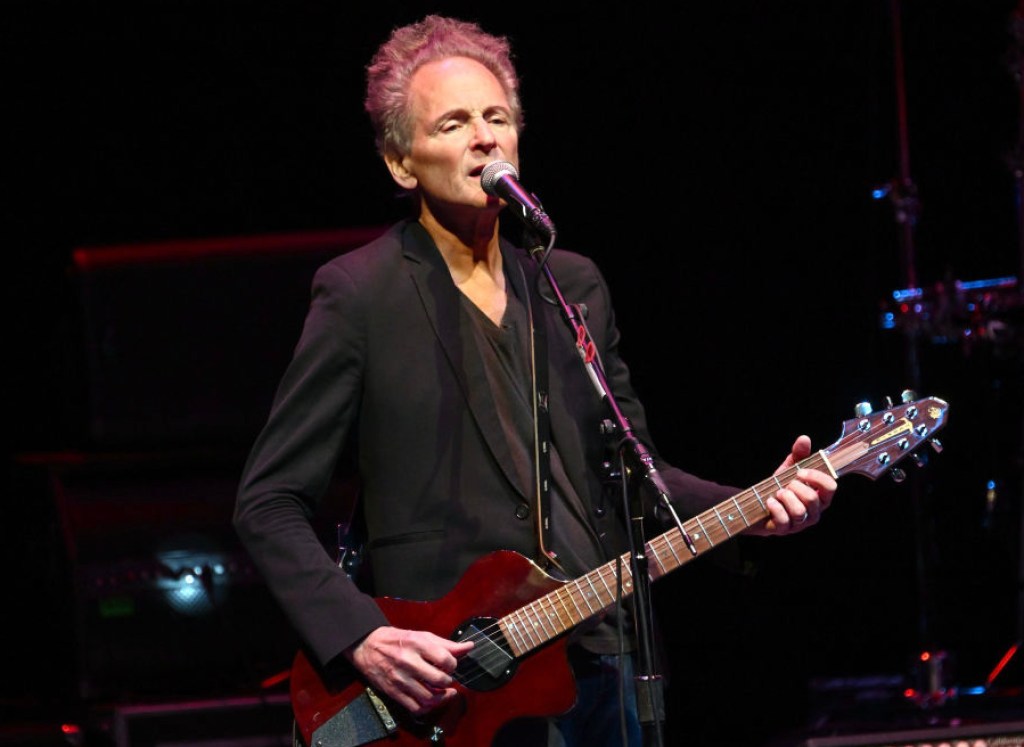 fleetwood-mac-legend-attacked-by-possible-stalker