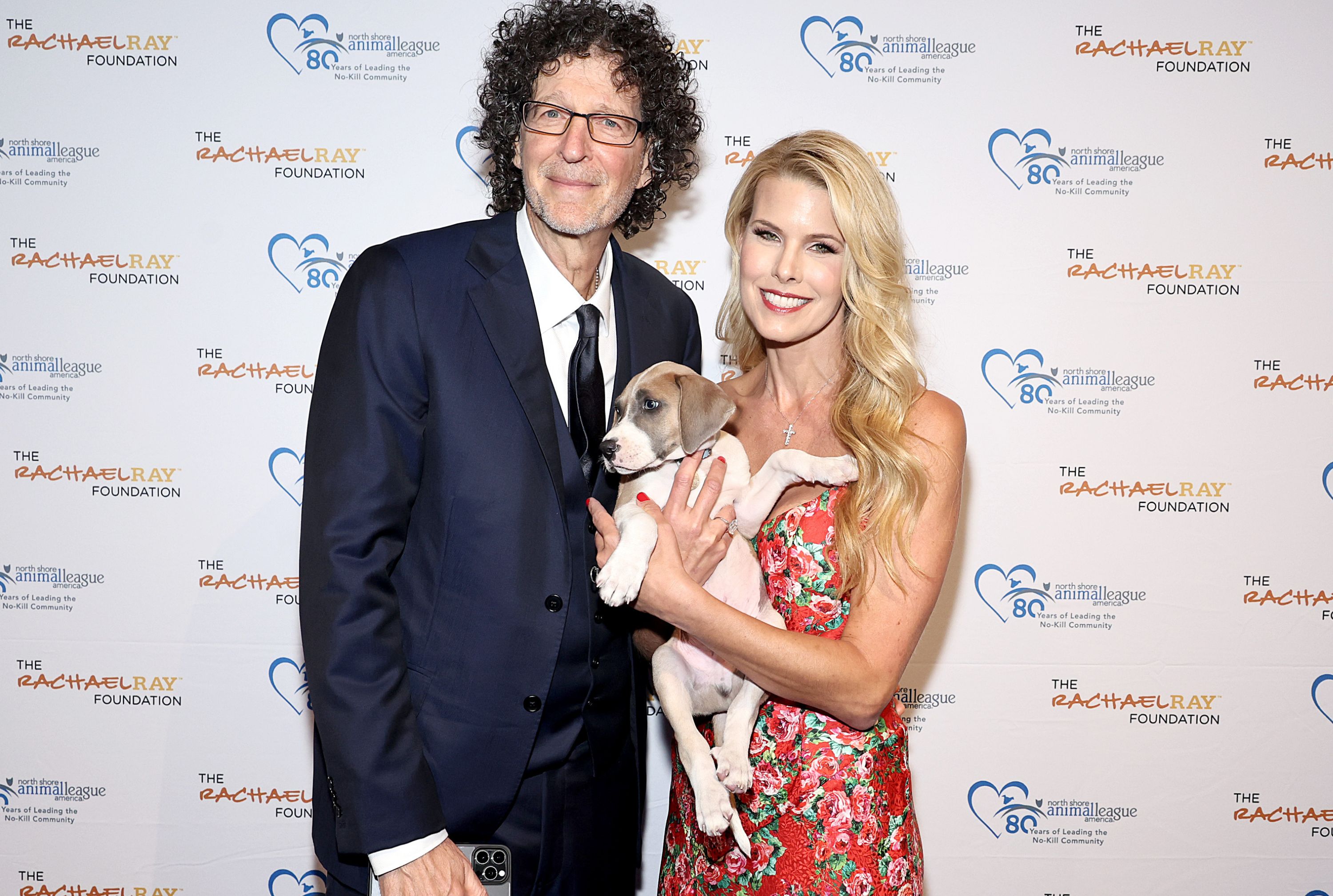 howard-stern-and-his-wife-just-got-sued