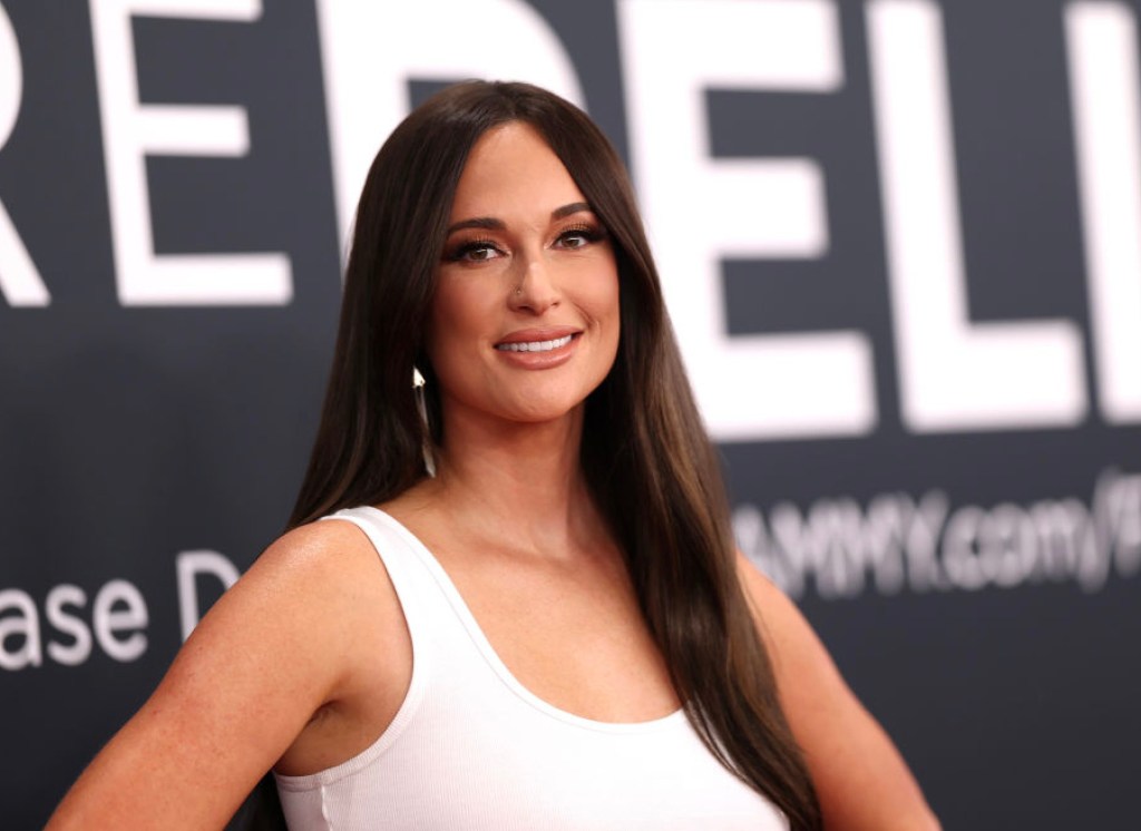 kacey-musgraves-ufo-encounter-explained