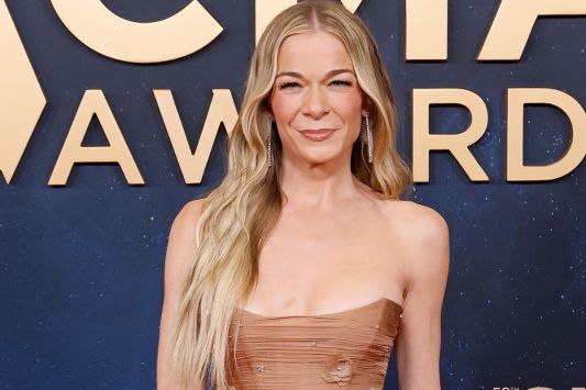 leann-rimes-responds-to-comments-about-her-deep-jaw-release-video-being-fake