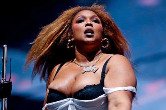 lizzo-wears-daring-cutout-outfit-ahead-of-coachella