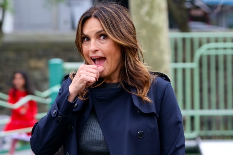 major-stars-surprise-law-order-svu-cameo-left-mariska-hargitay-mind-blown