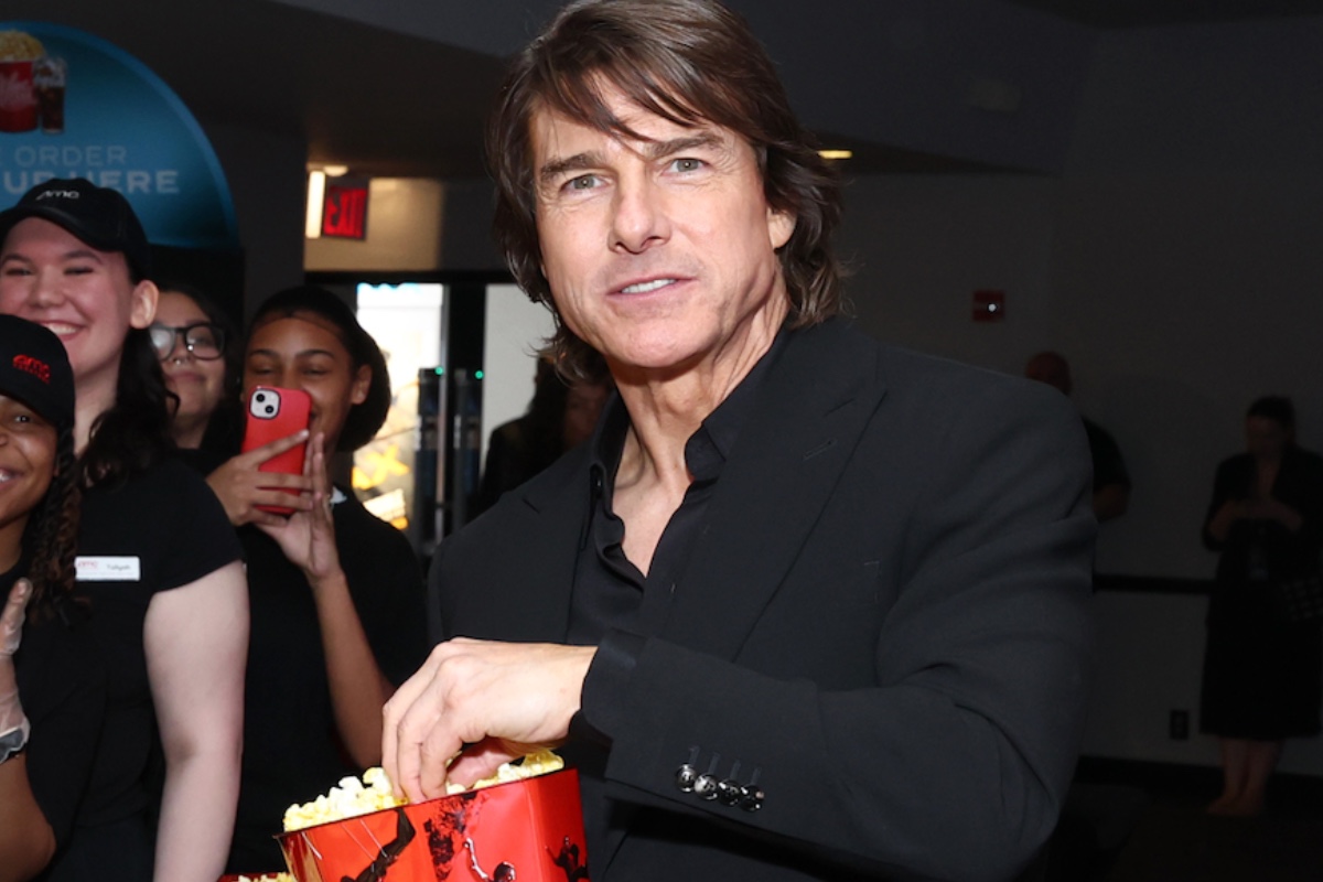 movie-theater-chain-reveals-epic-top-gun-popcorn-buckets