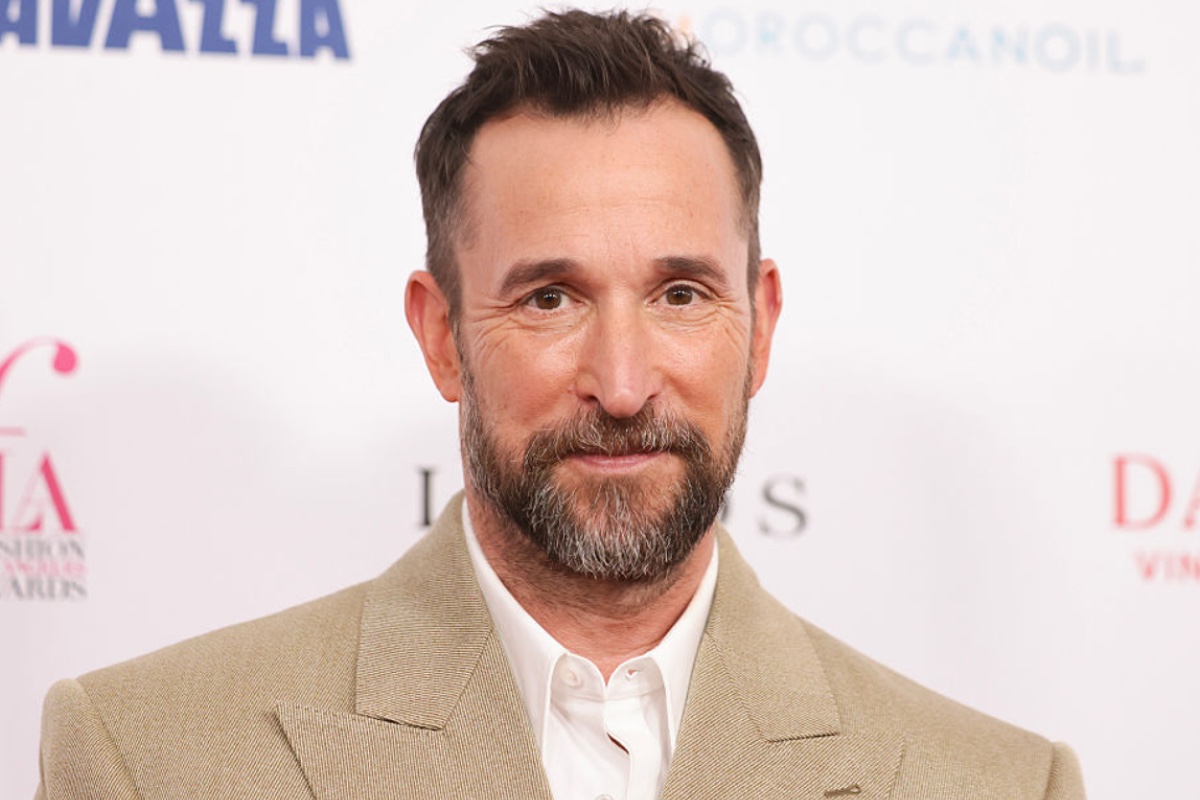 noah-wyle-reveals-he-squandered-er-money-before-the-pitt