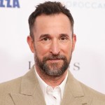 noah-wyle-reveals-he-squandered-er-money-before-the-pitt