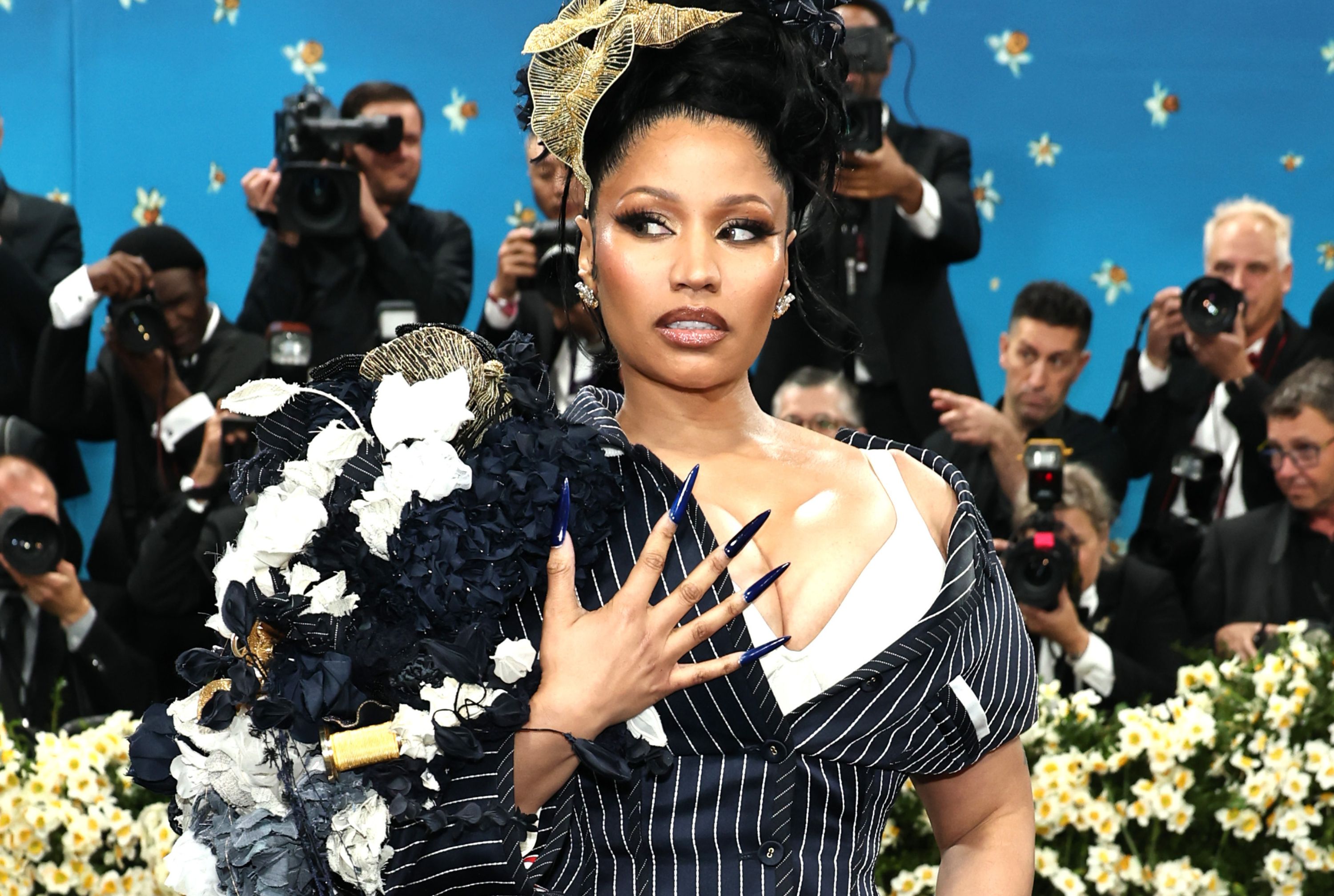 police-respond-to-nicki-minajs-home-arrest-made