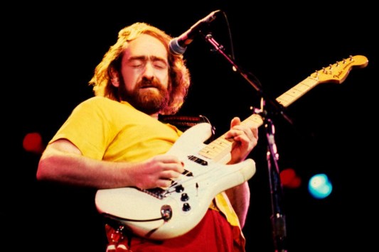 rock-and-roll-hall-of-famer-dies-peacefully-in-his-favorite-chair-dave-mason-was-79