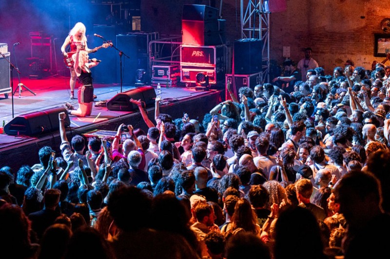 rock-star-suffers-brain-injury-and-broken-neck-ahead-of-planned-coachella-set