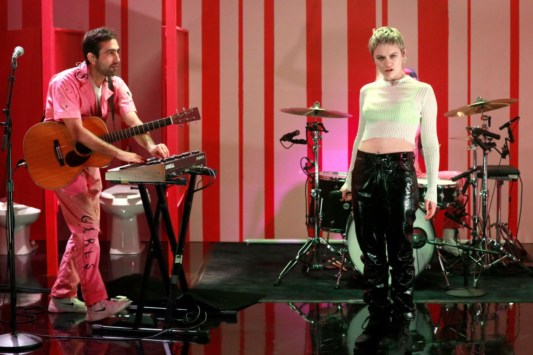 singer-songwriter-trashes-whole-album-starts-over-with-special-new-project