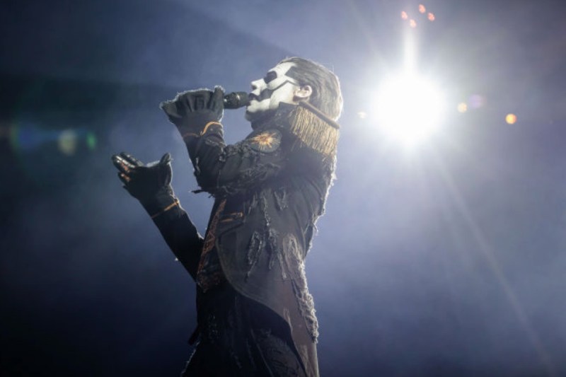 woman-accused-of-stalking-ghost-singer