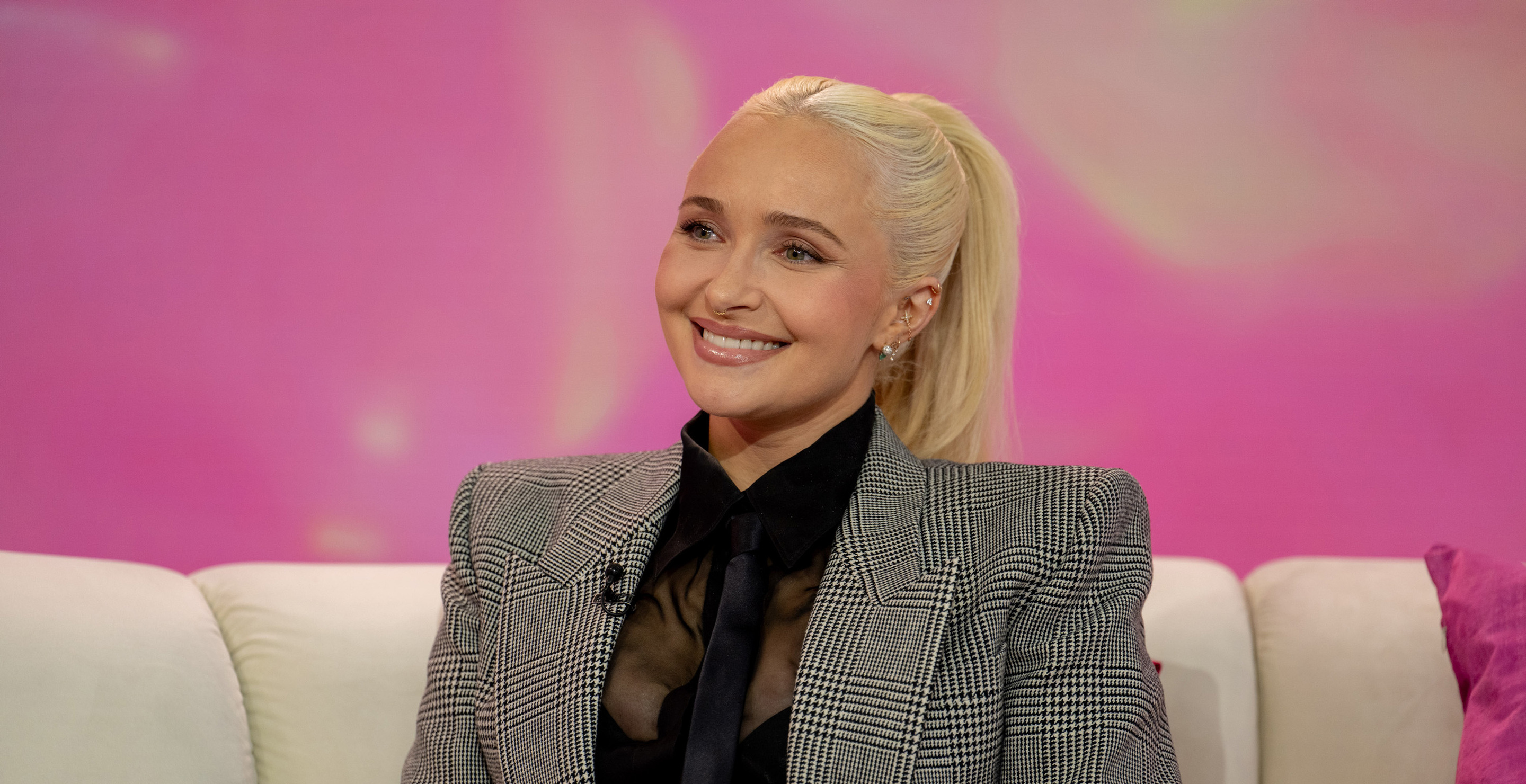 Hayden Panettiere Was Forced Into Bed With A Very Famous British Singer At Only 18