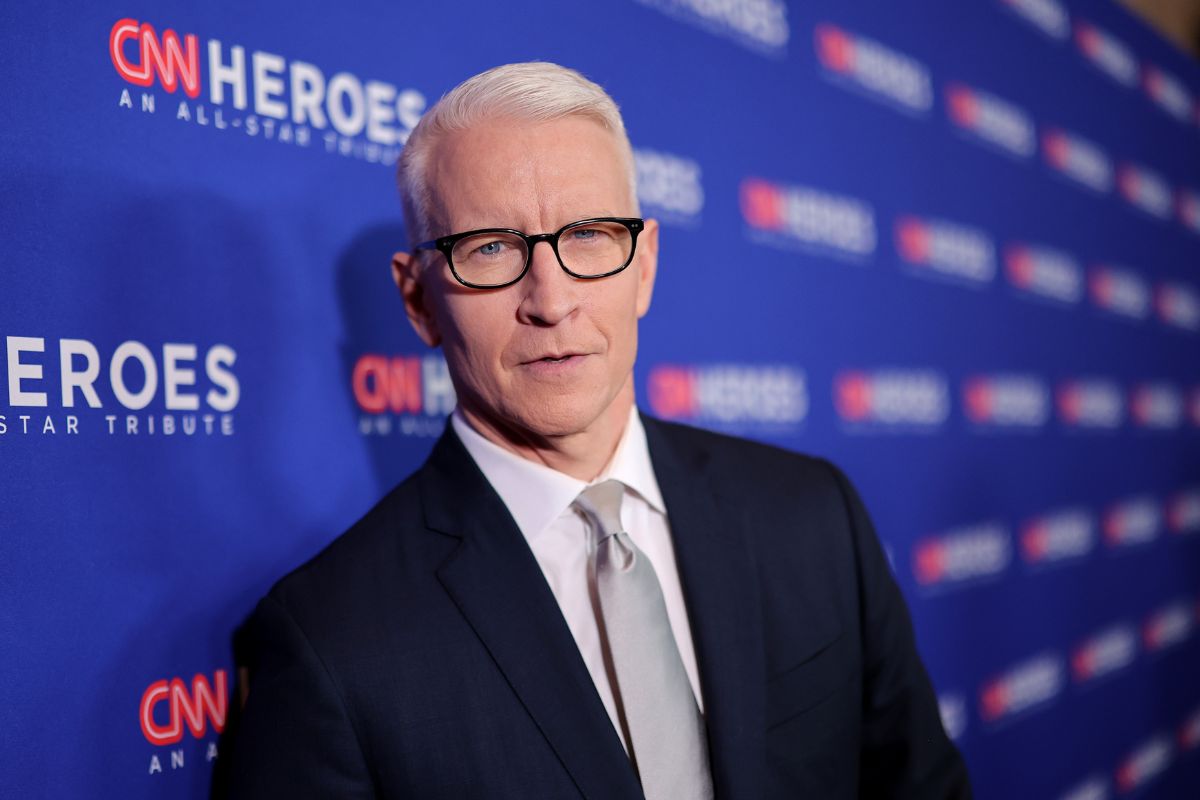 Anderson Cooper Signs Off ’60 Minutes’ For the Last Time