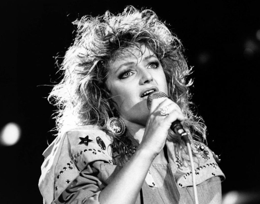 bonnie-tyler-hospitalized-in-portugal-for-emergency-surgery