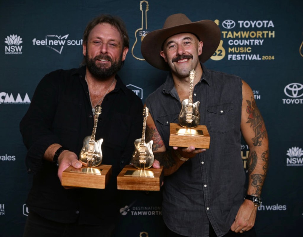 country-singer-hospitalized-for-pretty-bad-anaphylactic-shock