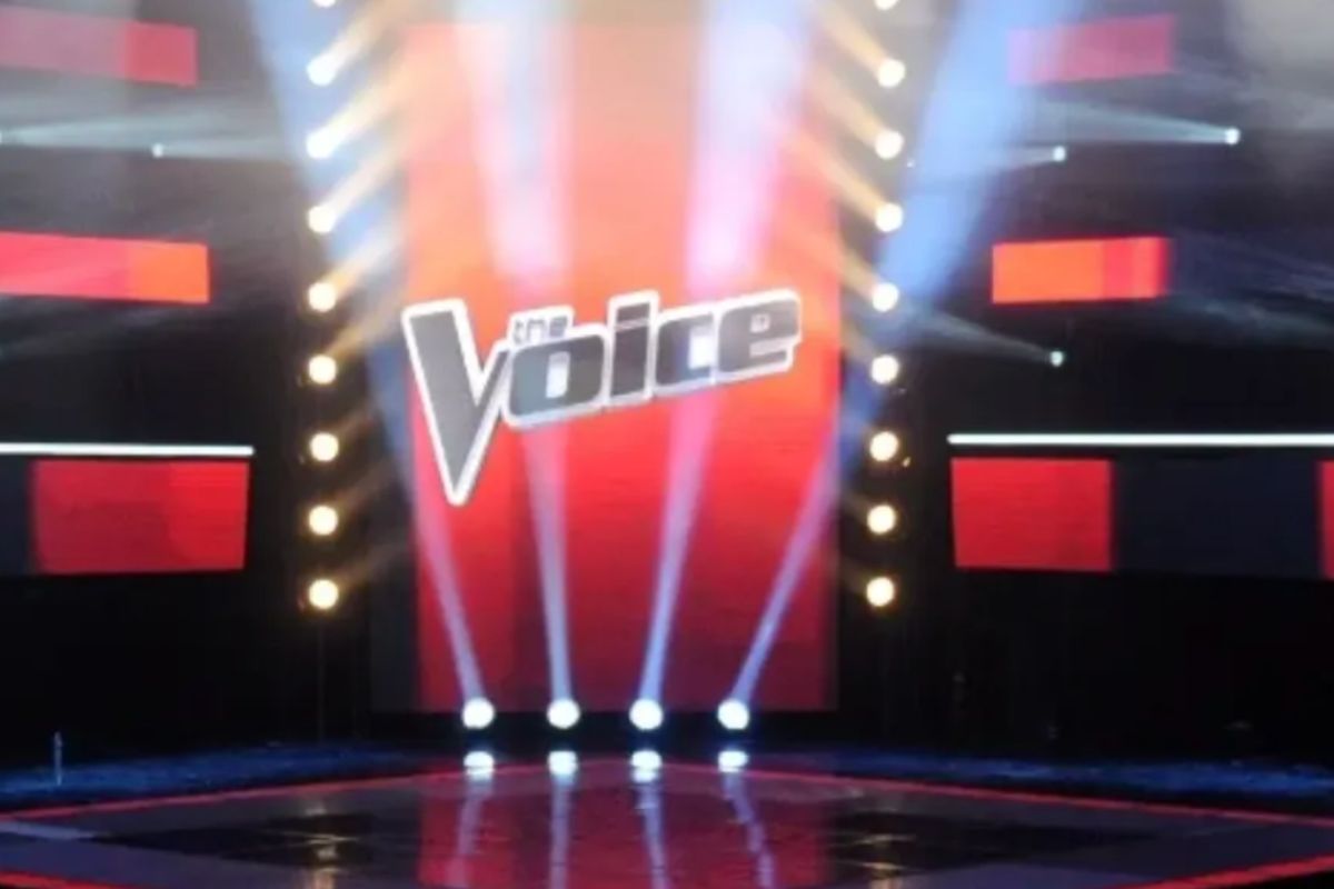 country-singer-revealed-as-the-voice-coach-and-its-not-blake-shelton-or-reba-mcentire