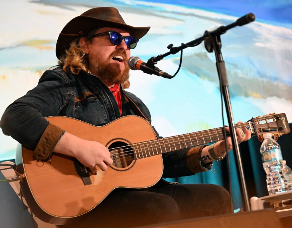 dont-know-how-im-going-to-pay-my-bills-country-singer-falls-on-hard-times-asks-fans-for-support