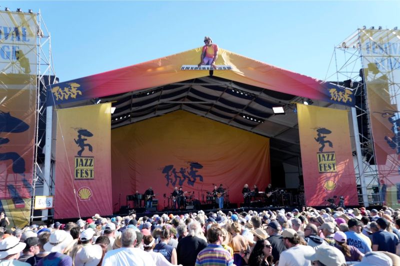 eagles-band-member-suffers-medical-episode-performance-cut-short