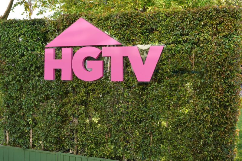 hgtv-star-addresses-bizarre-photo-of-her-and-husband-dave-circulating-online