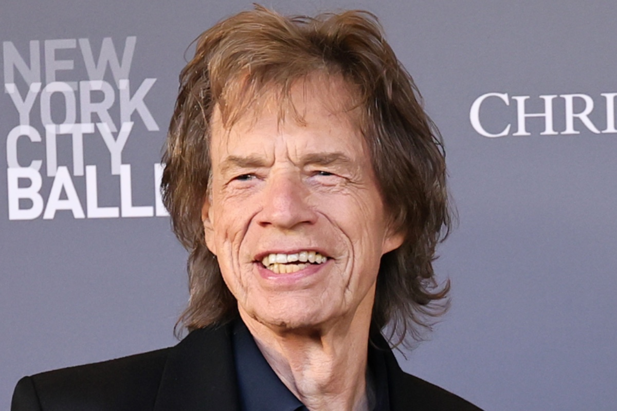 mick-jagger-82-hits-red-carpet-with-fiancee-over-40-years-his-junior