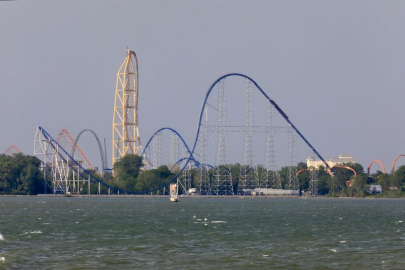 midwest-amusement-park-rollercoaster-seat-restraint