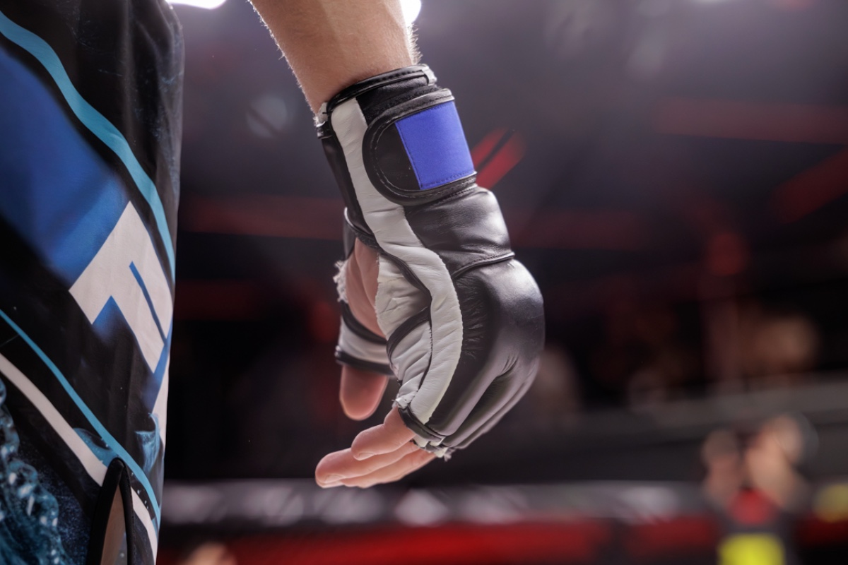 mma-fighter-dies-after-helping-save-four-teens-in-brave-lake-rescue-medet-zheenaliev-was-30