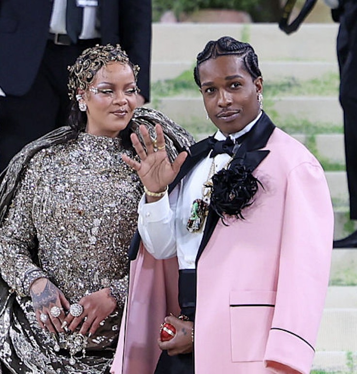 rihanna-reveals-new-tattoo-designed-by-her-kids
