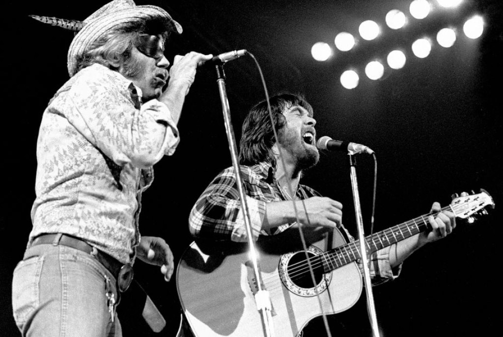 rockstar-behind-several-70s-hits-dies-of-kidney-disease-dennis-locorriere-was-76