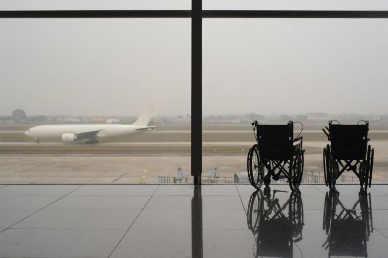 wheelchair-bound-actress-claims-airline-refused-to-let-her-fly