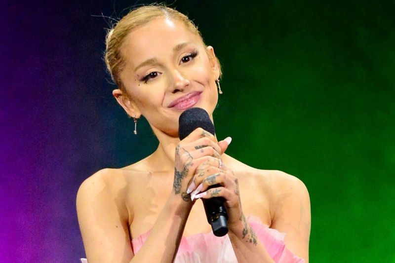 ariana-grande-announces-unfortunate-tour-news