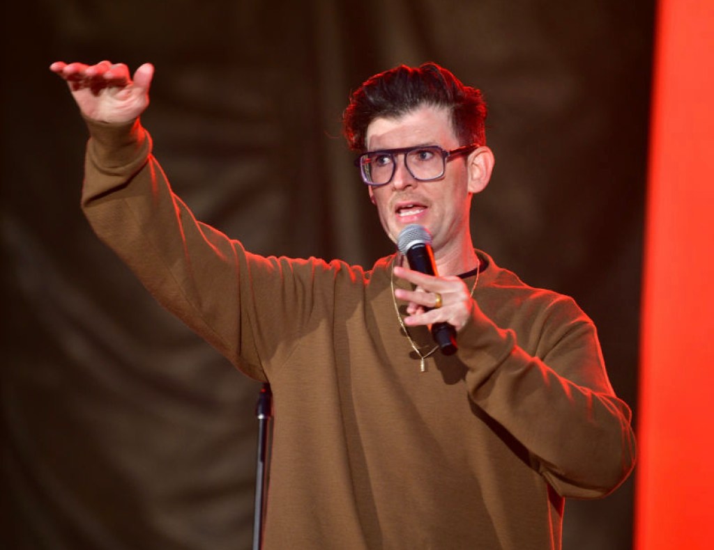 famous-standup-comedian-reveals-cancer-diagnosis-undergoes-brutal-surgery