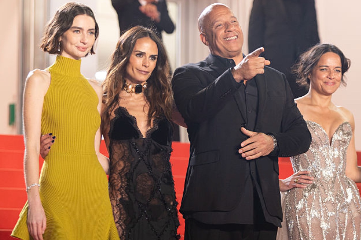 fast-and-furious-icons-daughter-loses-her-top-in-swim-photo